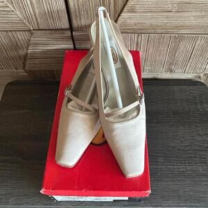 Talbots Women's Champagne Satin Slingback Heels Size 8AA